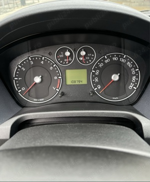 Vând Ford Fiesta 1299 benzină din 2006 - imagine 6