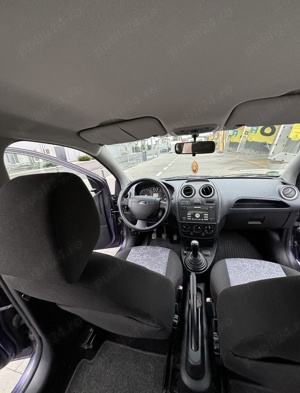 Vând Ford Fiesta 1299 benzină din 2006 - imagine 5