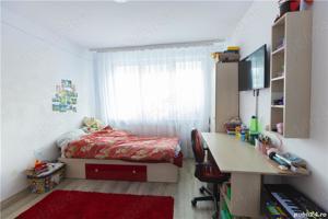  Apartament de 3 camere zona ASTRA,str Saturn, - imagine 2