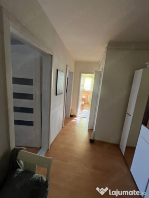  Apartament de 3 camere zona ASTRA,str Calea Bucuresti - imagine 2