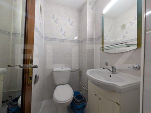 Apartament 3 camere, 2 bai, zona Milcov - imagine 10