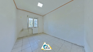 Garsonieră cf. 3, în curs de renovare, la un preț accesibil la Boul Roșu - imagine 2