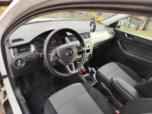 Vând Skoda Rapid 1.6 diesel 2014  - imagine 9