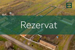 REZERVAT! Teren 2480 mp cu construcție localitatea Seceani Timiș