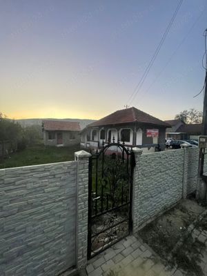 Vând teren cu casa bătrânească 1388 mp pe DN10 - imagine 3