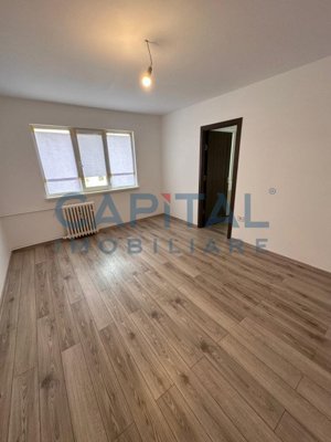 Agentie Imobiliara - Apartament de vânzare 2 camere, 45m², etaj 2/4 – Tomis Nord - imagine 2