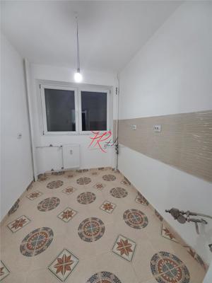 Vanzare apartament 3 camere Obor - renovat - imagine 8