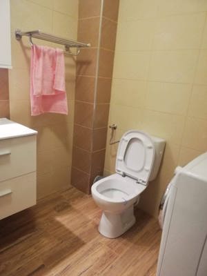 Apartamant cu două camere decomandate, cu terasă în zonă liniștită - imagine 10