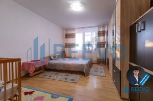 Apartament 2 camere, Tic-Tac