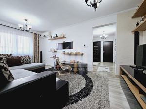 Apartament cu 3 camere de vanzare, Cetate