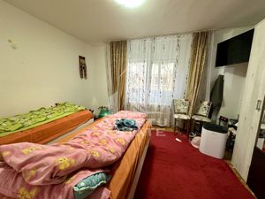 Apartament cu 3 camere, decomandat, centrala proprie, zona Steaua - imagine 3