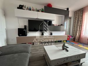 Apartament cu 2 camere, decomandat, terasa de 15 mp, Giroc - imagine 2