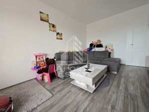 Apartament cu 2 camere, decomandat, terasa de 15 mp, Giroc - imagine 3