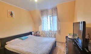 Apartament cu 3 camere, decomandat, centrala proprie, zona Lipovei - imagine 4