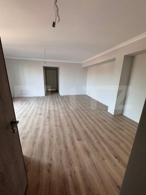 Apartament 3 camere 93,90 mp in ansamblu rezidential zona Damaroaia-Jiului - imagine 20