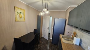 REPUBLICII- 3cam, dec,4/9 ,la cheie,renovat,mobilat -130000 euro  - imagine 18