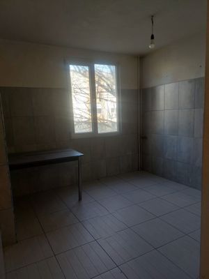 Apartament 2 camere decomandat zona Brancoveanu - imagine 3