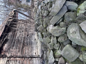 Vând piatră pentru temelii casă garduri