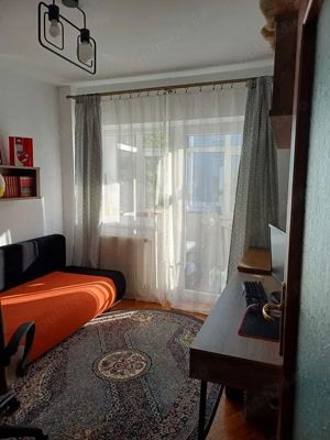 Apartament cu 4 camere , zona Liceul M.Eminescu - O.Onicescu, etaj 3 - imagine 4