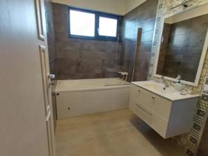 Apartament 3 camere in duplex Mosnita Veche - imagine 3