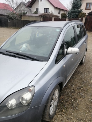 Vand auto opel ZAFIRA 2006 7locuri...sascut sat bacau