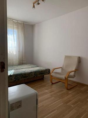 Apartament 3 Camere  de vanzare Drumul Taberei - imagine 2