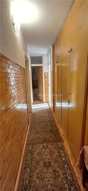 Apartament de inchiriat 4 camere 2 bai 2 balcoane 1 terasa si pivnita zona Garii - imagine 4