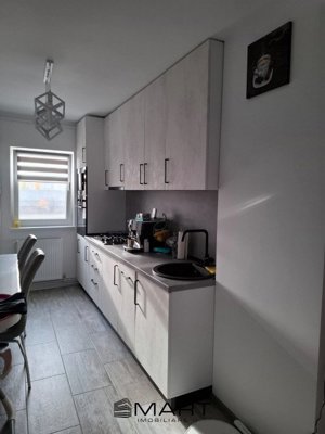 Apartament renovat, 3 camere, complet mobilat – Vasile Aaron, Sibiu cu balcon - imagine 5