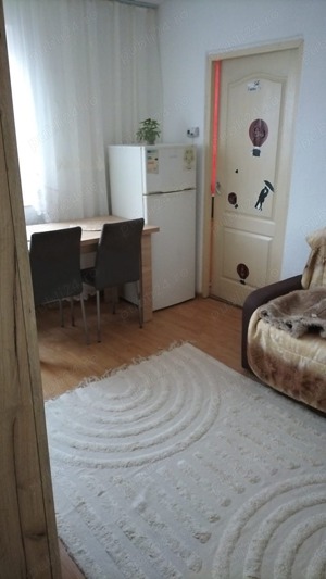 Vînd apartament în Balș bloc D - imagine 4