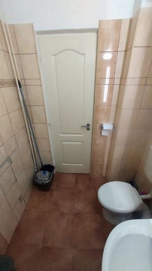 Apartament 2 camere,decomandat,et.3 4, Podul de Fier   Târgu Cucu   (Persoană fizică)  - imagine 10