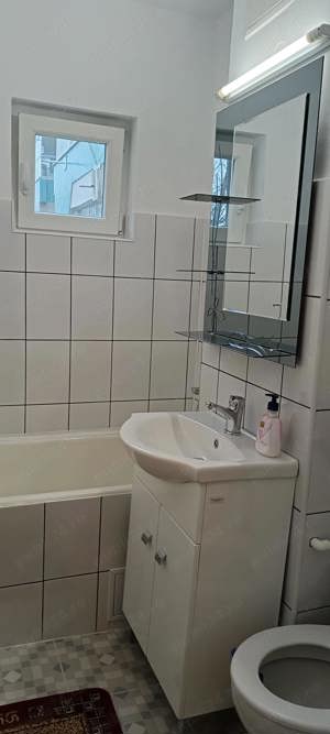 Închiriez apartament  - imagine 3