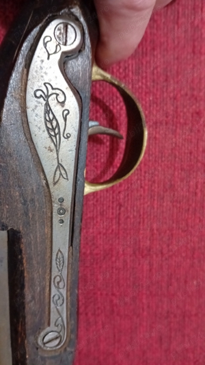 replica pistol decor - imagine 2