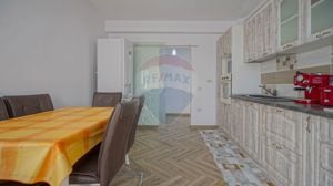 Apartament cu 3 camere de închiriat în Cristian - imagine 6