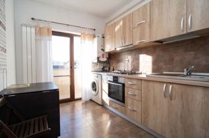 Apartament cu 2 camere , zona Manta Roșie - imagine 17