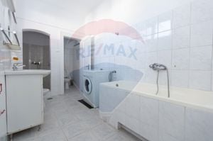 Casă / Vilă cu 6 camere de vânzare în zona Centrală - imagine 7