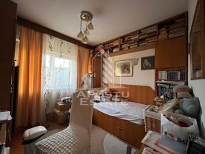 Apartament cu 3 camere, decomandat, 2 bai, 2 balcoane,zona Dambovita - imagine 4