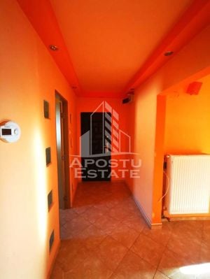 Apartament cu 3 camere, decomandat, 2 balcoane, 2 bai,etaj intermediar - imagine 6