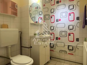 Apartament 3 camere , spatios, centrala proprie ,zona Soarelui. - imagine 6