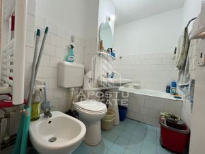 Apartament cu 3 camere, decomandat, 2 bai, 2 balcoane,zona Dambovita - imagine 5