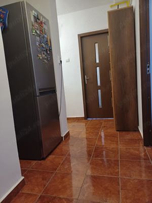 Vand apartament cu 3 camere  - imagine 3