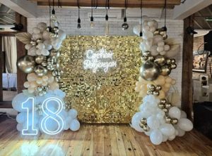 Inchiriez decoratiuni petrecere