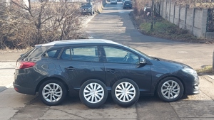 Renault Megane Grand Tour 2014 1.6 dci 130 cp Navigatie Tom-Tom R-Link Distribuție pe lanț Euro 5 - imagine 4