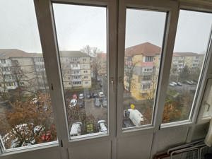 proprietar inchiriez apartament 2 camere in Soarelui langa Scoala generala 30 - imagine 6