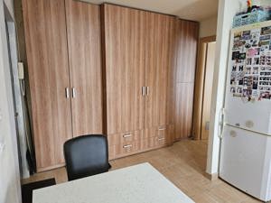 proprietar inchiriez apartament 2 camere in Soarelui langa Scoala generala 30 - imagine 2