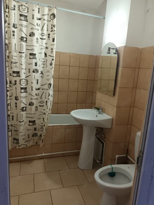 Închiriez apartament Rovine - imagine 5