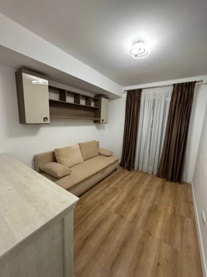 Apt cu 3 camere in zona centrala  - imagine 4