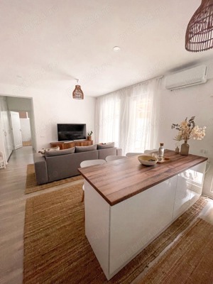 Apartament superb amenajat Mamaia Nord Hanul cu Peste de inchiriat doar termen lung !!! - imagine 3