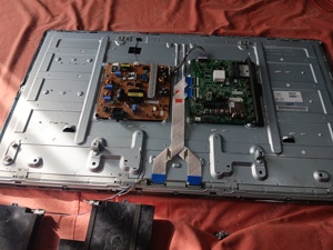 sursa LGP3942-14pl1 de pe tv LG 42lb630v - imagine 3