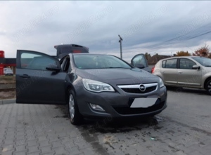 Astra J Hatchback 2011 - imagine 3