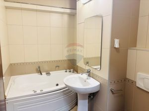 Apartament de închiriat cu 4 camere, 2 băi, str. Gh. Costaforu, Oradea - imagine 5